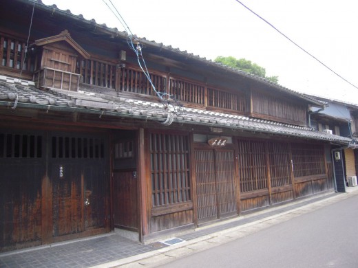 三養荘１